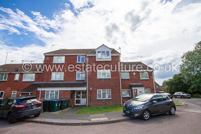 2 Bedroom Flat To Rent In Linstock Way, Coventry, CV6