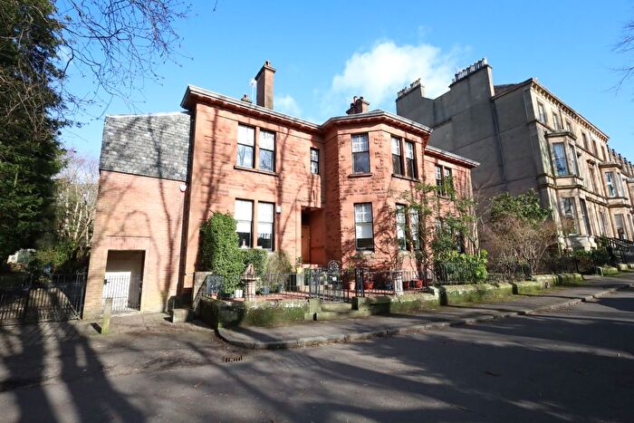 2 Bedroom Flat To Rent In G/F, Crown Terrace, Glasgow, G12