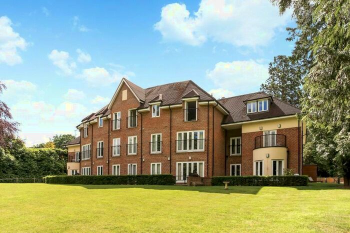 2 Bedroom Flat To Rent In Fairfield House, London Road, Sunningdale, Berkshire, SL5