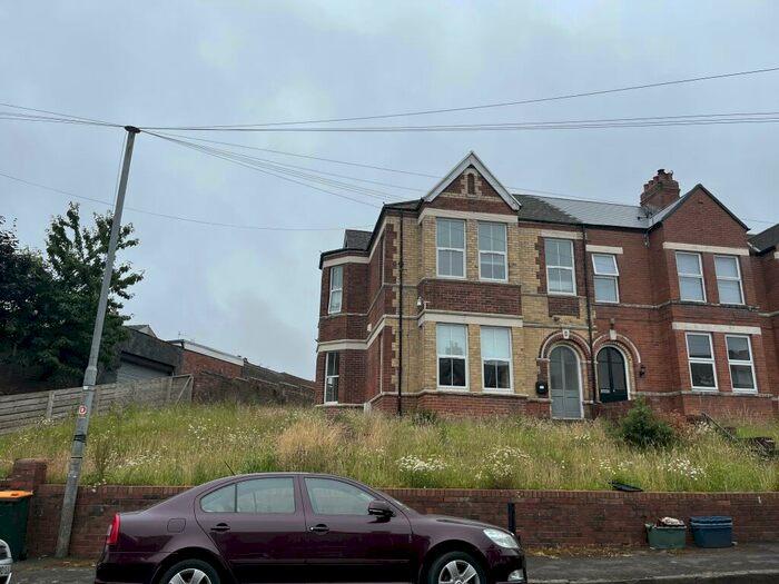 2 Bedroom Flat To Rent In Ombersley Road, Newport, NP20