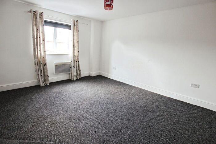 1 Bedroom Flat To Rent In Broad Oak Road, St Helens, WA9