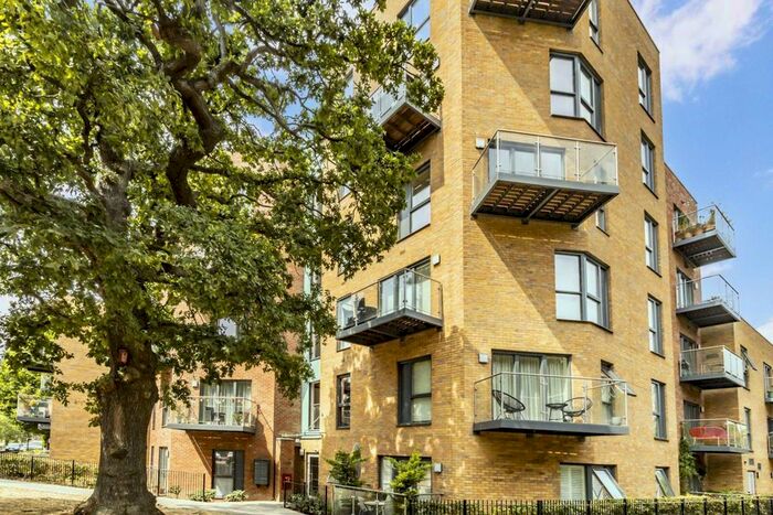 2 Bedroom Flat To Rent In Copley Close, London, W7