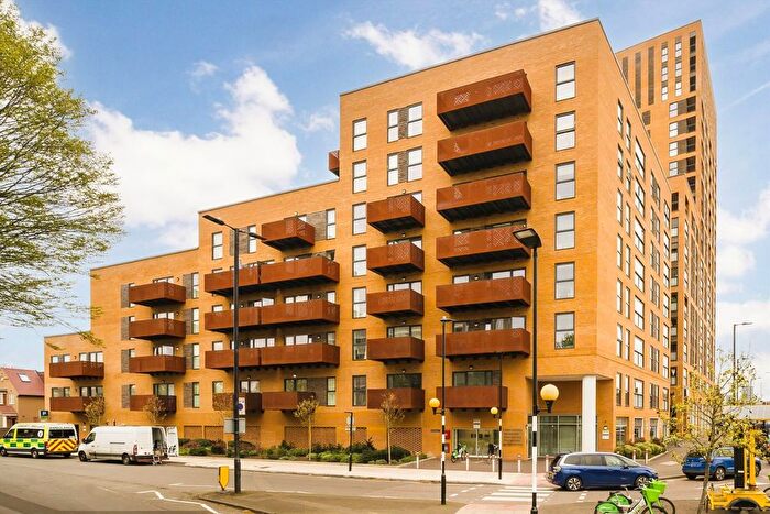 1 Bedroom Flat For Sale In East Acton Lane, Acton, W3