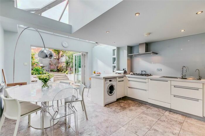 3 Bedroom House To Rent In Lillian Road, London, SW13