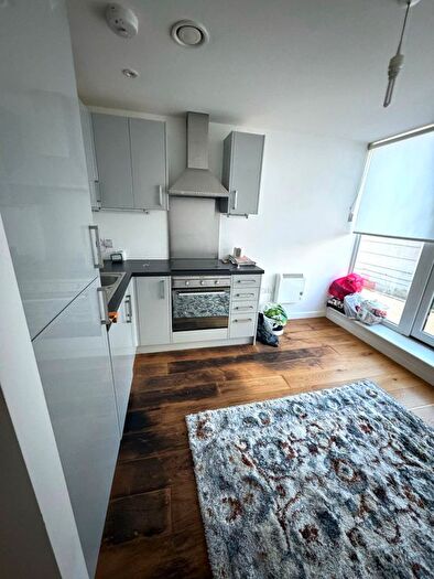 1 Bedroom Flat To Rent In Victoria Road, Romford, RM1