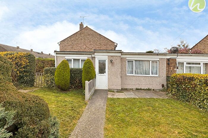 1 Bedroom Semi Detached Bungalow For Sale In Boyce Road, Stanford-Le-Hope, SS17