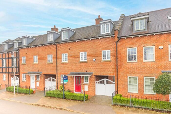 3 Bedroom Terraced House For Sale In Whittingham Avenue, Wendover, HP22