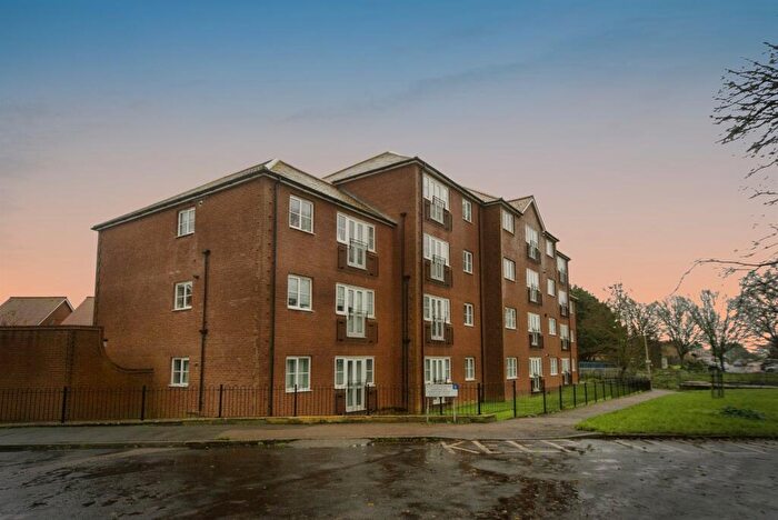 2 Bedroom Flat For Sale In Winchelsea Road, Eastbourne, BN22