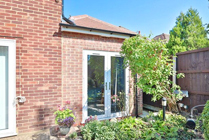 Studio To Rent In Blakes Avenue, New Malden, KT3