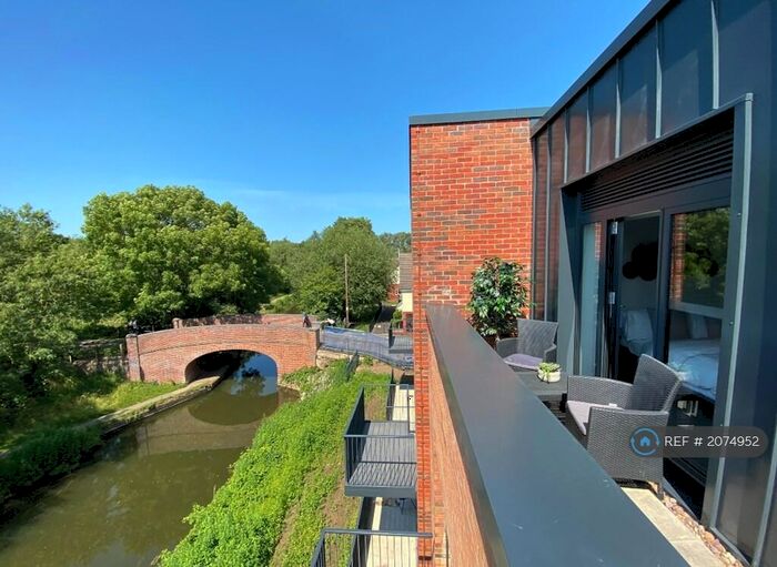 2 Bedroom Flat To Rent In Canal Street, Leicester, LE2