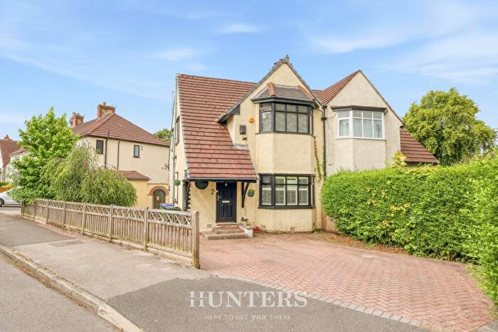 3 Bedroom Semi Detached House For Sale In Uplands, Alkrington, Middleton, M24