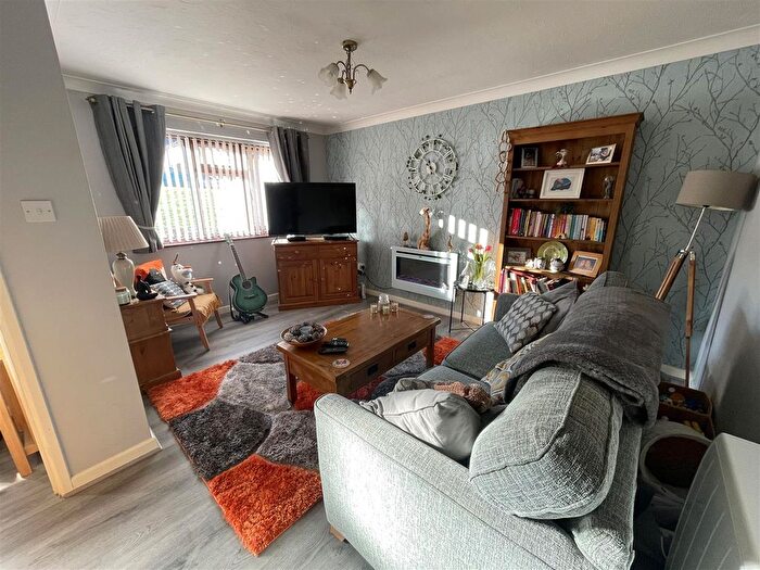 2 Bedroom Terraced Bungalow For Sale In Orchard Rise, Crewkerne - Town Centre Location, TA18