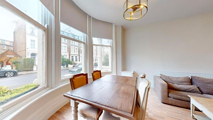 1 Bedroom Flat To Rent In Sinclair Road, London, W14
