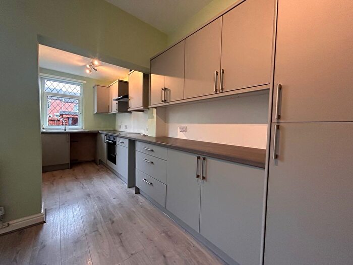 4 Bedroom Terraced House To Rent In Grafton Street, Castleford, WF10