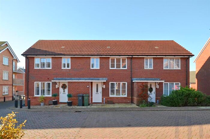 2 Bedroom Terraced House To Rent In East Cowes, Isle Of Wight, PO32