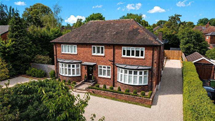 4 Bedroom Detached House For Sale In Lidgett Lane, Leeds, West Yorkshire, LS17