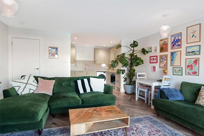 2 Bedroom Flat For Sale In South Victoria Dock Road, Dundee, Angus, DD1