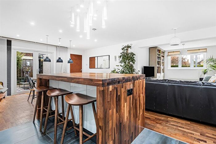 6 Bedroom Detached Bungalow For Sale In Toyse Lane, Burwell, Cambridge, CB25