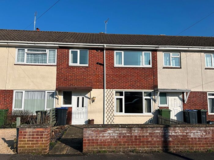 3 Bedroom Terraced House For Sale In Dunnet Close, Calne, SN11