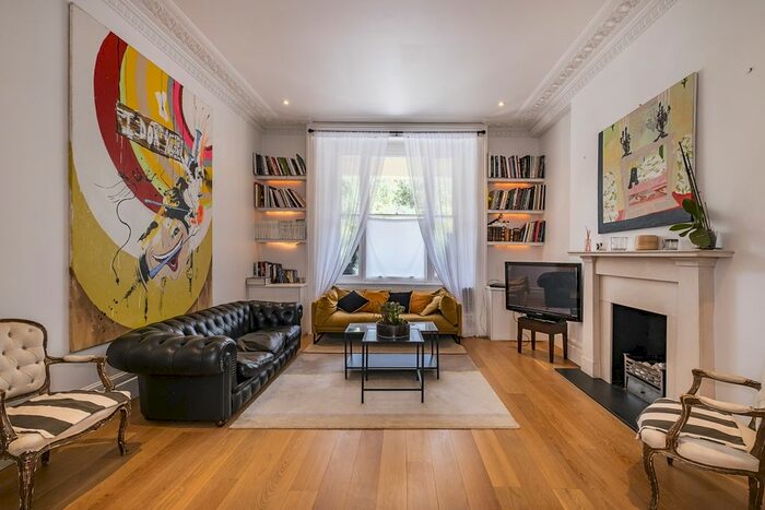 4 Bedroom Flat To Rent In Eccleston Square, London, SW1V
