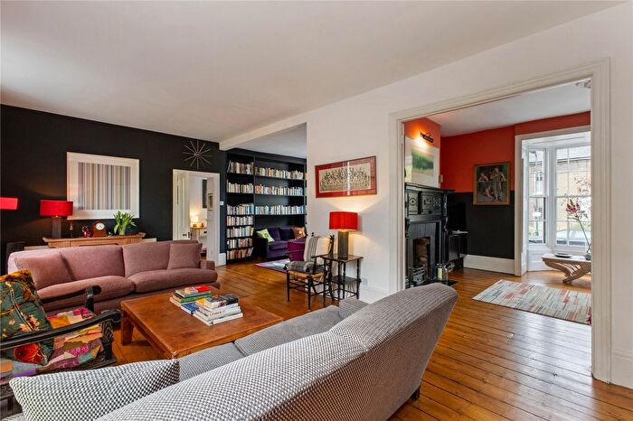 6 Bedroom End Terrace House For Sale In Malvern Road, London, E8