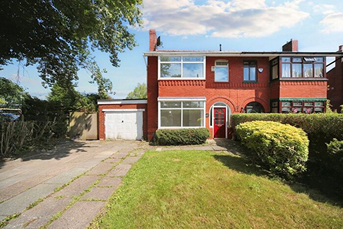 3 Bedroom Semi-Detached House For Sale In Shevington Lane, Shevington, WN6