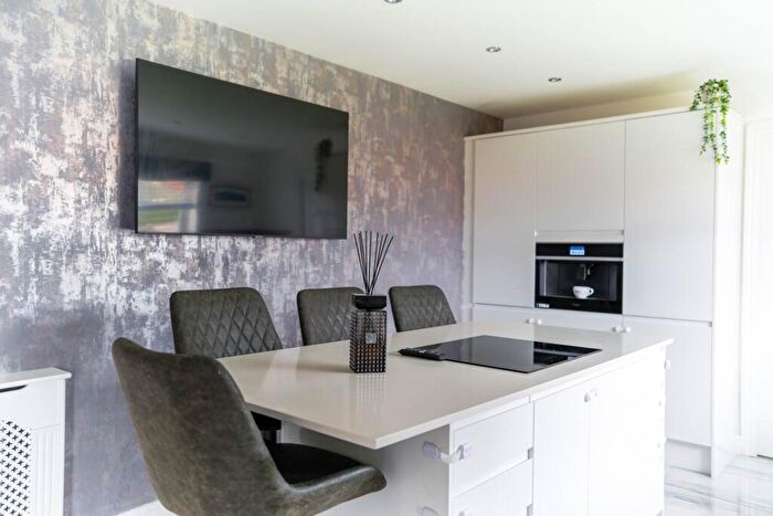 6 Bedroom Detached House For Sale In Lochrig Court, Stewarton, KA3