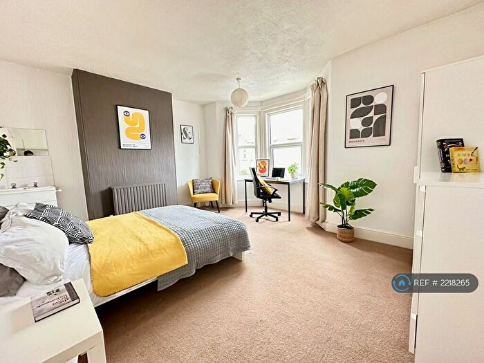 5 Bedroom Terraced House To Rent In Monks Road, Exeter, EX4