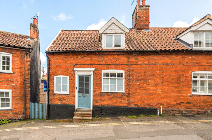 2 Bedroom End Of Terrace House For Sale In Angel Lane, Woodbridge, Suffolk, IP12