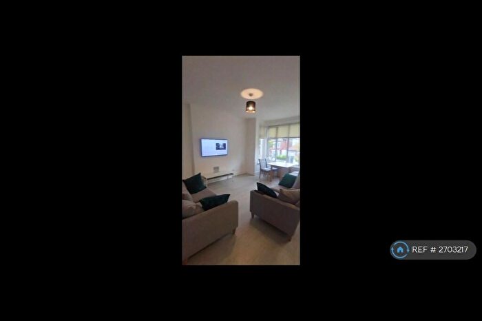 1 Bedroom Flat To Rent In Station Road, London, E4