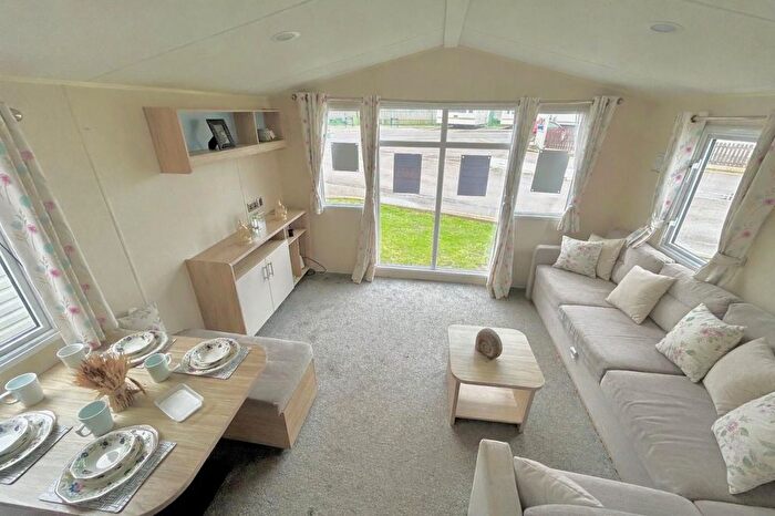 2 Bedroom Park Home For Sale In Beach Road, St. Osyth, Clacton-On-Sea, CO16