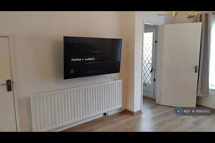 3 Bedroom Terraced House To Rent In Wexford Avenue, Hull, HU9