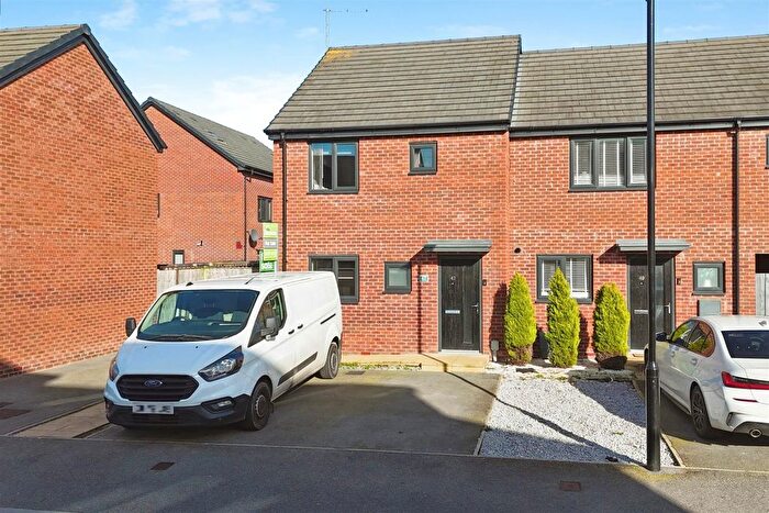 3 Bedroom End Terrace House For Sale In Westbrick Avenue, Hull, HU3