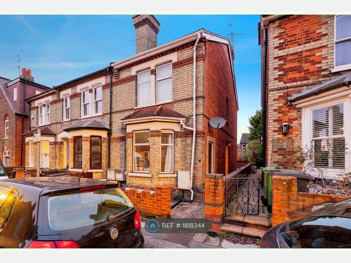 2 Bedroom Maisonette To Rent In Church Road, Guildford, GU1
