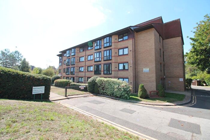 2 Bedroom Flat For Sale In Lansdowne Gardens, Restharrow, BH1