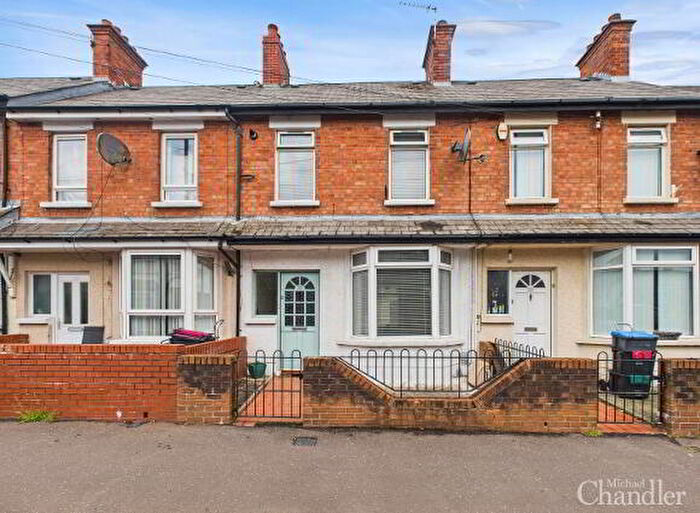 3 Bedroom Mid Terraced House For Sale In Ravenhill Avenue, Belfast, BT6