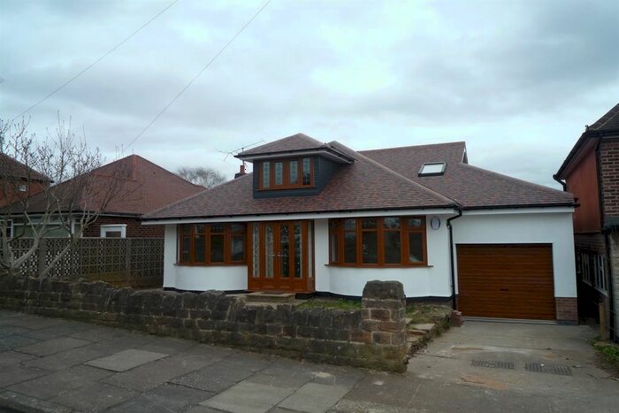 4 Bedroom Detached House To Rent In Hall Drive, Wollaton, Nottingham, NG8