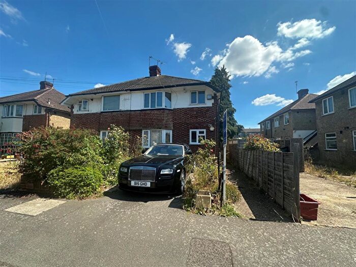 2 Bedroom Maisonette For Sale In Elmcroft Close, Bedfont, TW14
