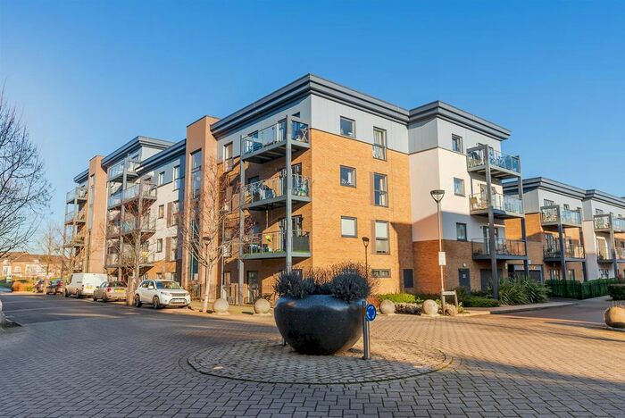 2 Bedroom Flat To Rent In Wintergreen Boulevard, West Drayton UB7