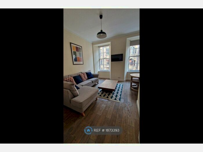 2 Bedroom Flat To Rent In Blair Street, Edinburgh, EH1
