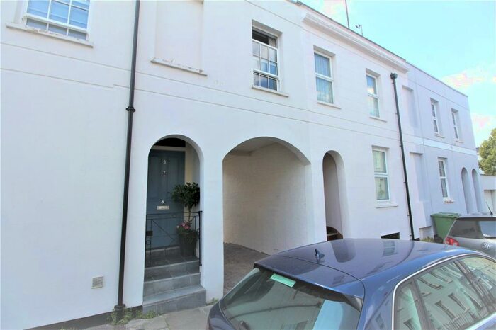 1 Bedroom Apartment To Rent In Prestbury Road, Cheltenham, GL52