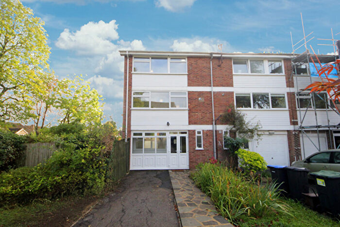 4 Bedroom End Of Terrace House To Rent In Bycullah Road, EN2