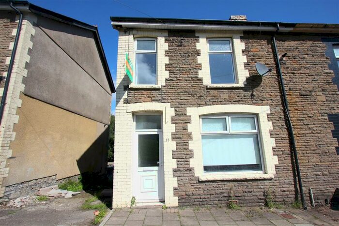 3 Bedroom End Of Terrace House For Sale In Hendre Road, Abertridwr, Caerphilly, CF83