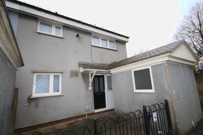3 Bedroom End Of Terrace House To Rent In Biggin Avenue, Bransholme, Hull, HU7