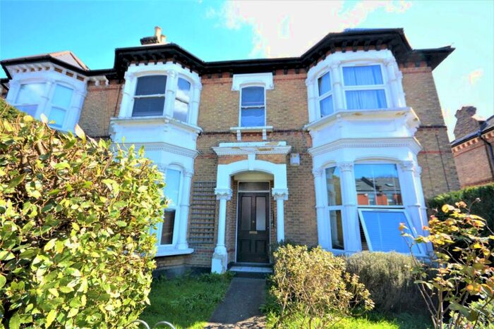 1 Bedroom Flat To Rent In Sunny Gardens Road, Hendon, NW4