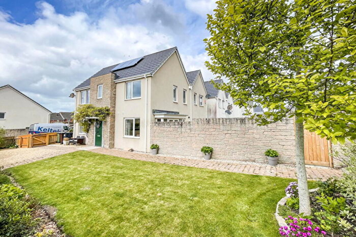 3 Bedroom Semi Detached House For Sale In Grassendale Avenue, North Prospect, Plymouth, PL2