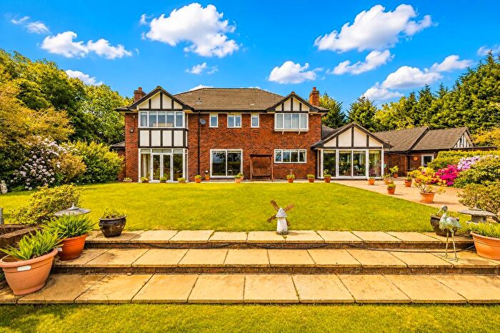 4 Bedroom Detached House For Sale In London Road, Stapeley, Nantwich, Cheshire, CW5