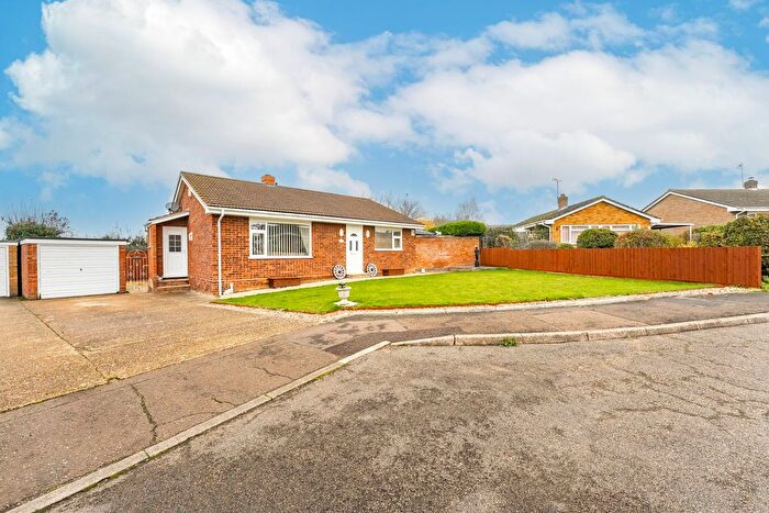 3 Bedroom Detached Bungalow For Sale In Field House Gardens, Diss, IP22