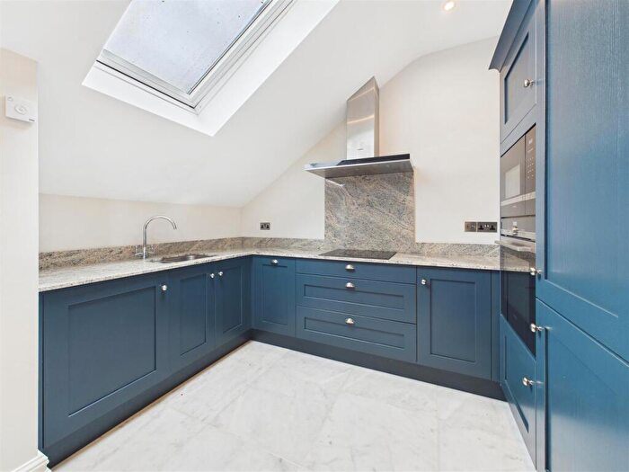 2 Bedroom Apartment To Rent In Whirlow Grange, Whirlow Grange Close, Sheffield, S11