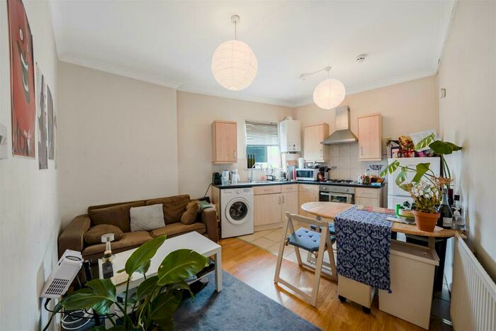 2 Bedroom Flat To Rent In Westbury Avenue, London, N22